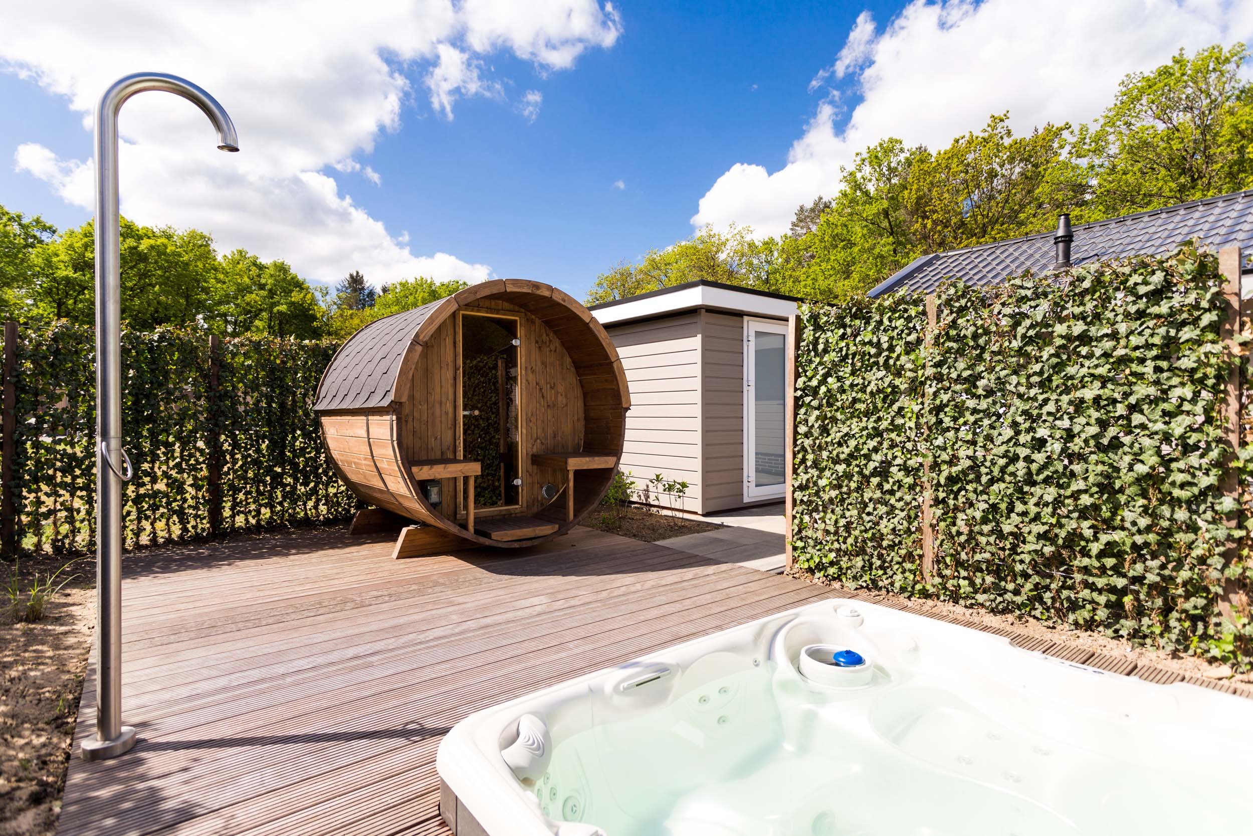 Recreatiepark Beekbergen - Ferox XL 6 persons wellness - 241 - Exterior - 4