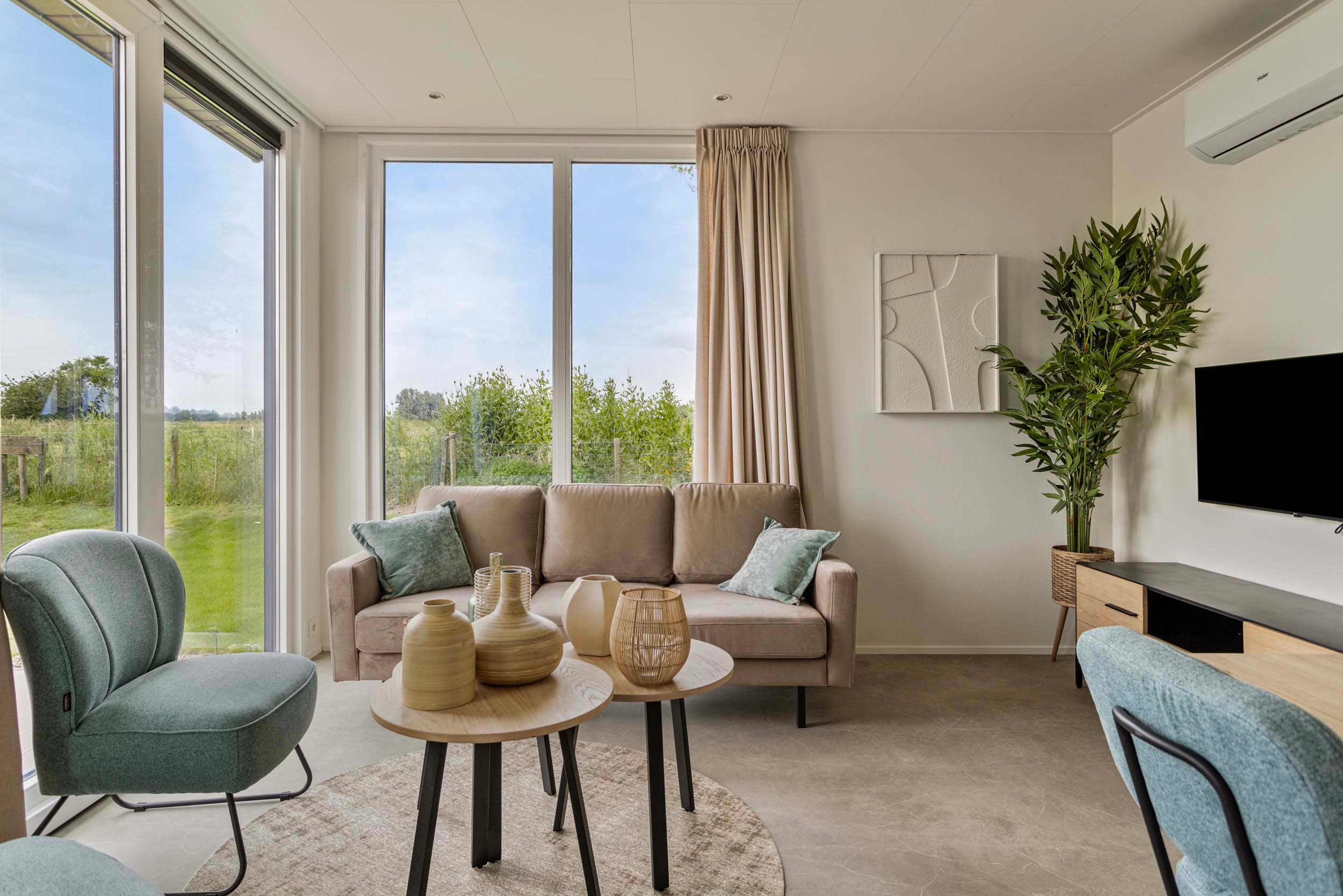 Resort Lexmond - Azura 4 persons - Interior - Living room - 9