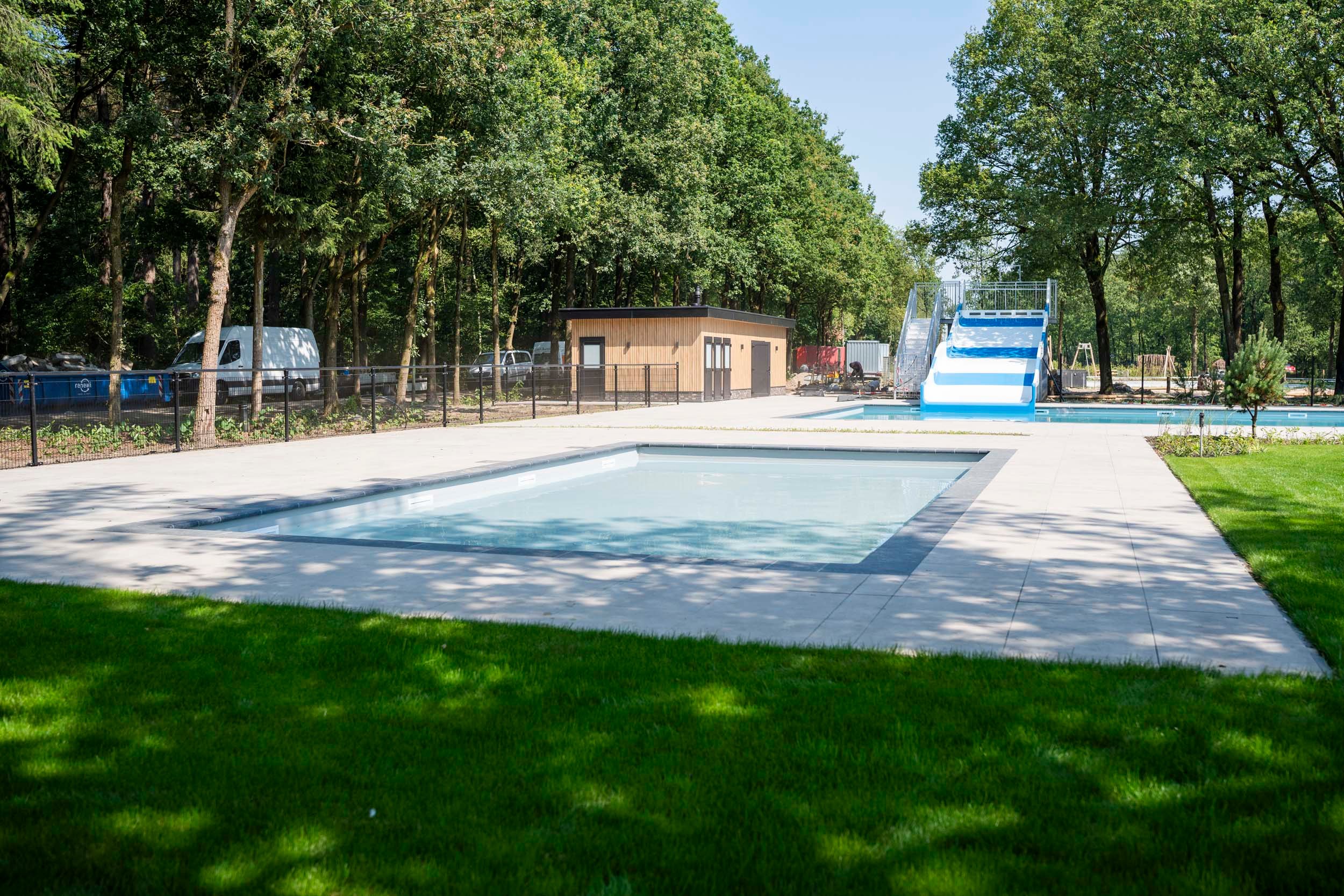 Resort de Brabantse Kempen - Outdoor pool - 2-1